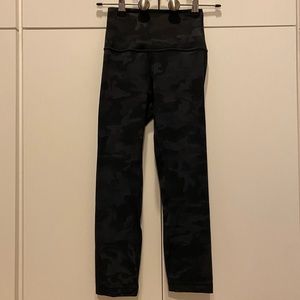 Lululemon Align Crop Leggings 21" in Incognito Camo Multi Grey, Size 2